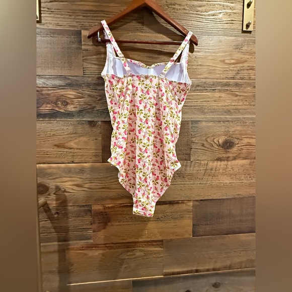 $128 Betsey Johnson Bandeau Pink Floral One Piece Swimsuit - Picture 5 of 9